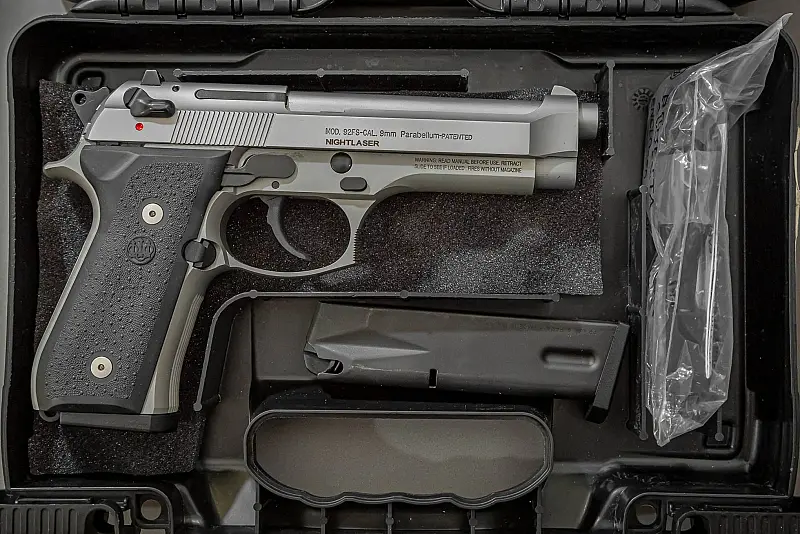 Pistola Beretta 92FS Calibre 9mm