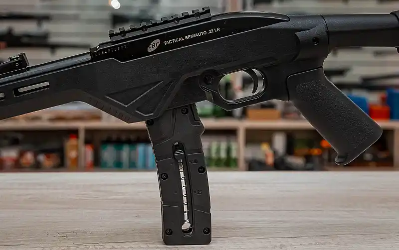 Rifle CBC Tactical Semiautomático Calibre .22LR